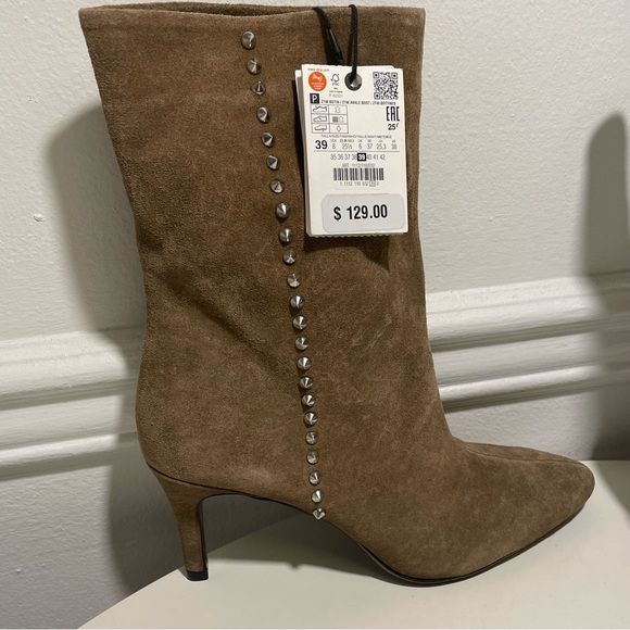ZARA Suede studded tan heel boots - Picture 3 of 7